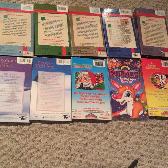 Bundle of 10 children’s Christmas video cassettes including Claymation - Picture 2 of 4